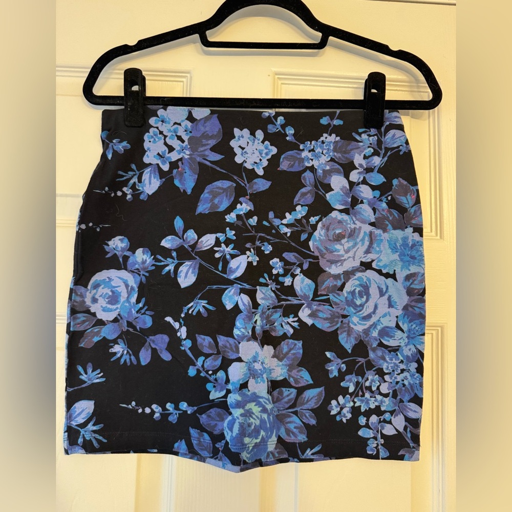 Express blue floral miniskirt